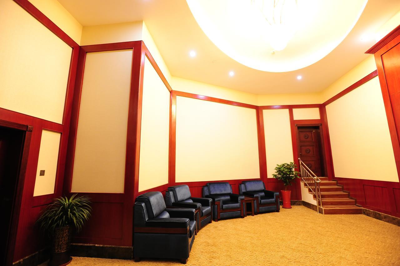 Yinruilin International Hotel Куньмин Экстерьер фото