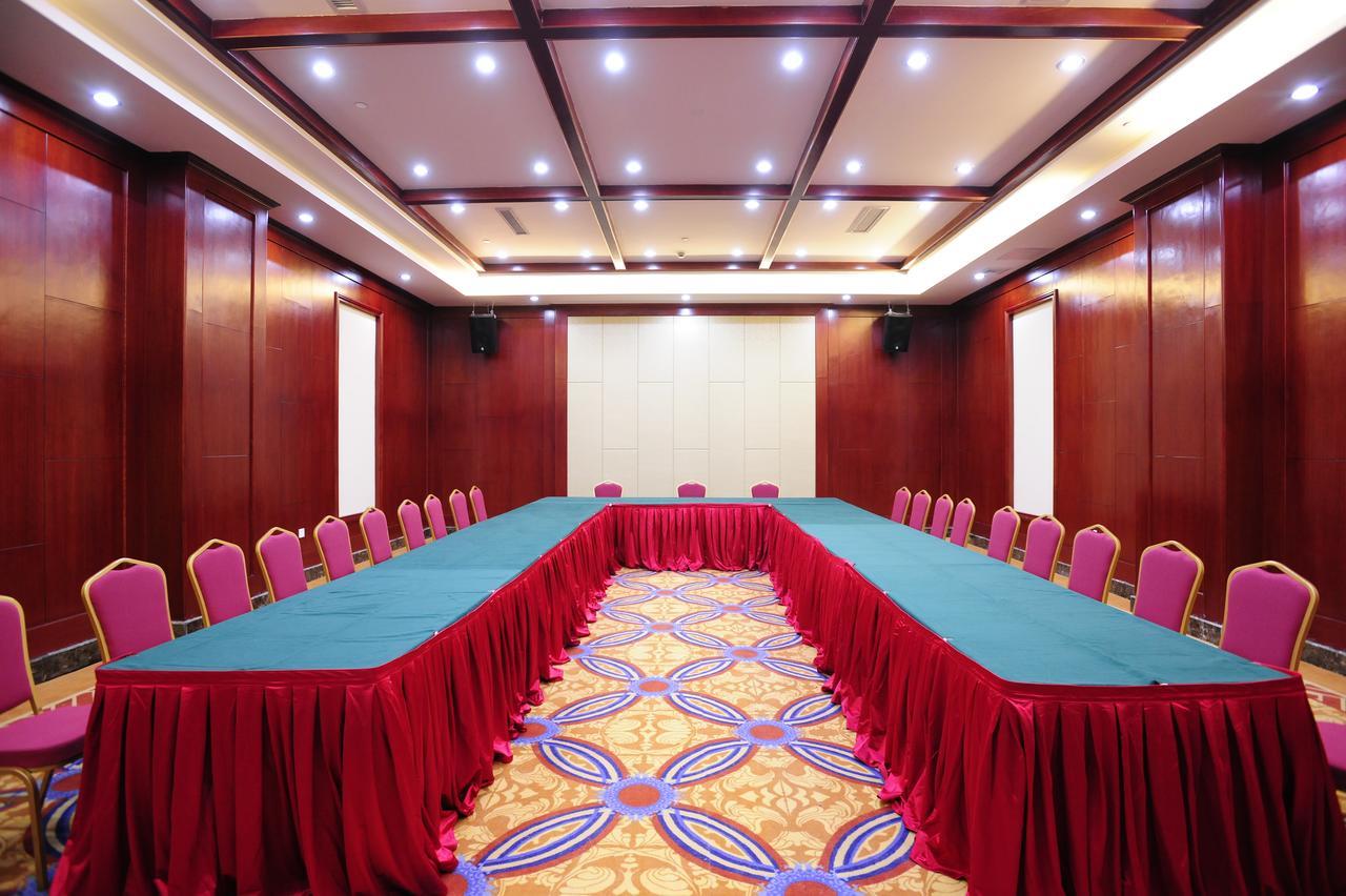 Yinruilin International Hotel Куньмин Экстерьер фото